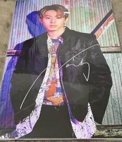 Item thumbnail for item 0f4b3f9f-7fe6-4356-949a-71bc6f9f1d7a