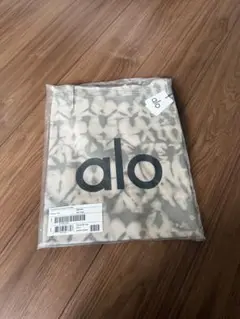 新品未使用　alo yoga アロヨガ　shopper tote bag
