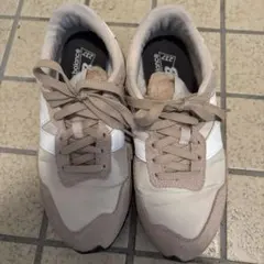 New Balance 237ベージュ/ホワイト スニーカー