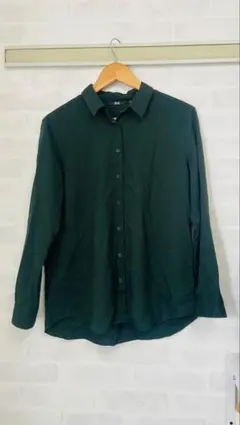 UNIQLO ダークグリーン シャツ 七分袖のサムネイル