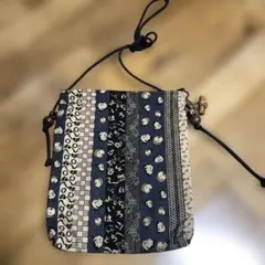 Item thumbnail for item e8ebe5ad-5c5f-4cfa-acde-65d6ec296bf8