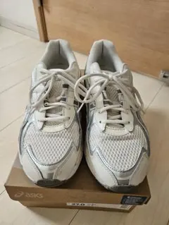ASICS スニーカー GEL-NYC 2055ホワイト/シルバー 27.0cmのサムネイル