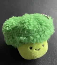 Qualia ぬいぐるみ 緑色 ボールチェーン付き