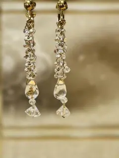 ハンドメイド　ビーズ　イヤリング