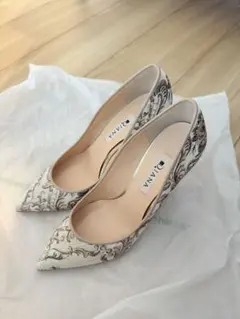 DIANA フラワー柄 パンプス 100303080b300023-1.jpg