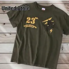 【ユナイテッドアスレ】メンズS プリントTシャツ トラ ナンバー カーキ