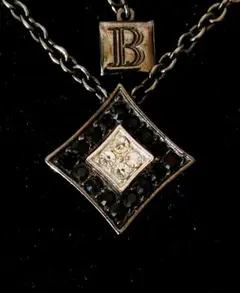 BALMAIN paris ブラック オニキス Square ネックレス j29のサムネイル