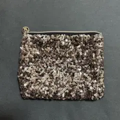 スパンコールポーチ ヒョウ柄裏地