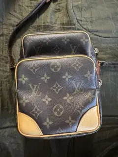 【美品】Louis Vuitton アマゾン 希少廃盤モデルのサムネイル