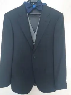 卒業式　男の子　フォーマルスーツ 蝶ネクタイ付き　メンズSサイズ