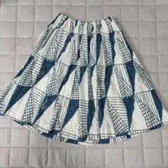 専用　美品 mina perhonen montagne 総柄 フレアスカートのサムネイル
