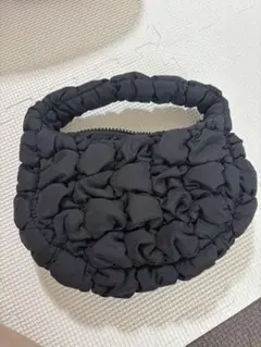 COS ブラック バック