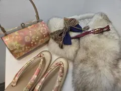 和装用草履と花柄バッグ　サガミンクショール　成人式のサムネイル