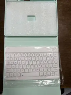 iPad Appleペンシル収納付きキーボードケース