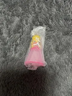 スーパーマリオ　めじるしチャーム　ピーチ姫