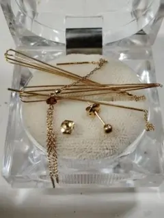 K18刻印あり ピアス片方、壊れあり キャッチだけ等まとめ売り　約2.0g