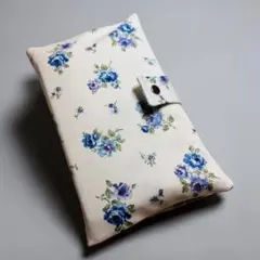 ハンドメイド　マルチカードケース　母子手帳ケース　旅行、受診　実需品収納