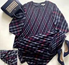 未使用に近い　DAKS セットアップ ハウスチェックプリーツ　ブラウス　スカート