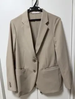 ベージュ テーラードジャケット 二つボタン