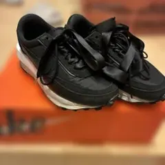 Item thumbnail for item 1d8615e1-4d6f-4e9e-be50-044d0980b595