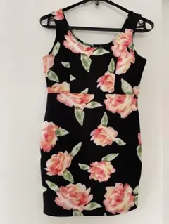 【美品】レディース　ワンピース　花柄　ミニワンピース　タンクトップ　ギャル　黒