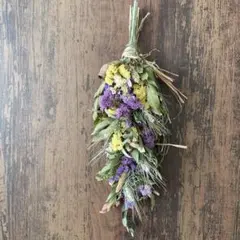 ドライフラワースワッグ　ガーランド　スターチス