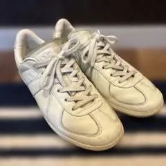 adidas Originals BW Army ホワイト スニーカーのサムネイル