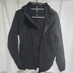 ソフトシェル マウンテンパーカー