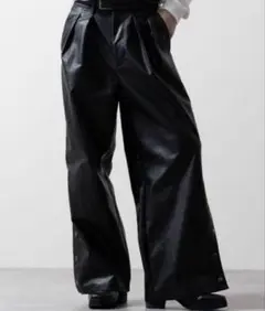 完売品 CLEL マルチシルエット ルーズサイドボタンパンツ フェイクレザー