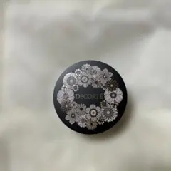 2025 クリスマスコフレ　DECORTÉ ルースパウダー