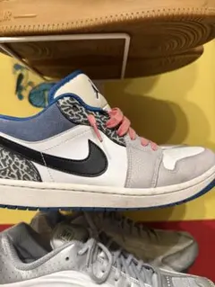 エア　ジョーダン 1 LOW SE 