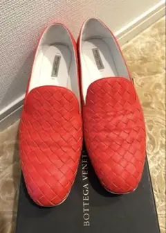 BOTTEGA VENETA 編み込み　レッドローファーのサムネイル