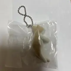 猫 フィギュア キーホルダー ボールチェーン付き つられた猫ハチワレ