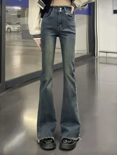 ダークブルーブーツカットデニム