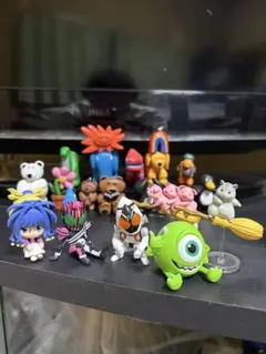 ガチャガチャ　まとめ売り　仮面ライダー　モンスターハンターハンター　空飛ぶ動物