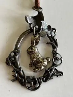 ウサギのヴィンテージ風チャーム