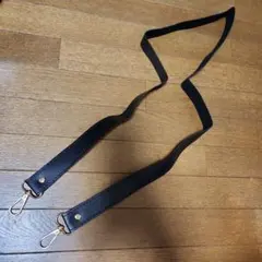 ブラックショルダーストラップ ゴールド金具付き
