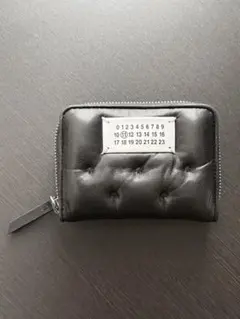 ✨未使用級 付属品完備✨マルジェラ 三つ折り グラムスラム カレンダー
