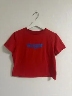 sugar ロゴ入り 赤 クロップドTシャツ