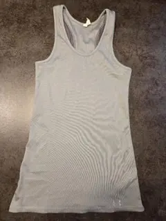 アンダーアーマー　タンクトップ サイズ：S グレー
