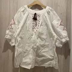 【150】パフスリーブ　ブラウス　チロリアン刺繍
