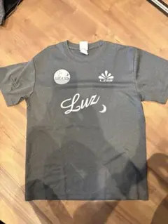 Luz e sombraロゴ グレー シャツ