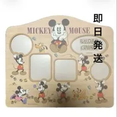 ミッキーマウス フォトフレーム 木製 4枚用　縦29横34センチお値下げしました