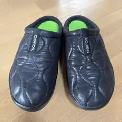 Oofos ウーフォス ブラック スリッポン