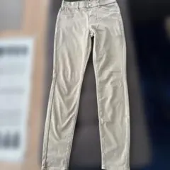 UNIQLO ベージュ スキニーデニムパンツ 後ろポケット付き