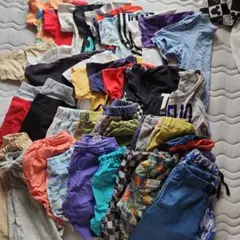 多色Tシャツとショートパンツセット