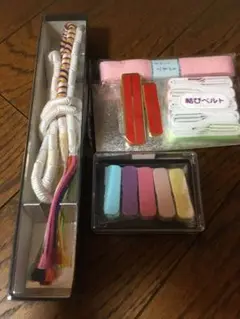 カラフルな帯締めと帯留めセット