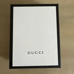 GUCCI ギフトボックス ホワイト/ブラック
