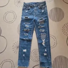 Bershka スキニーデニム ダメージ加工