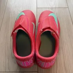 【新品】NIKE サッカーシューズ 19cmのサムネイル